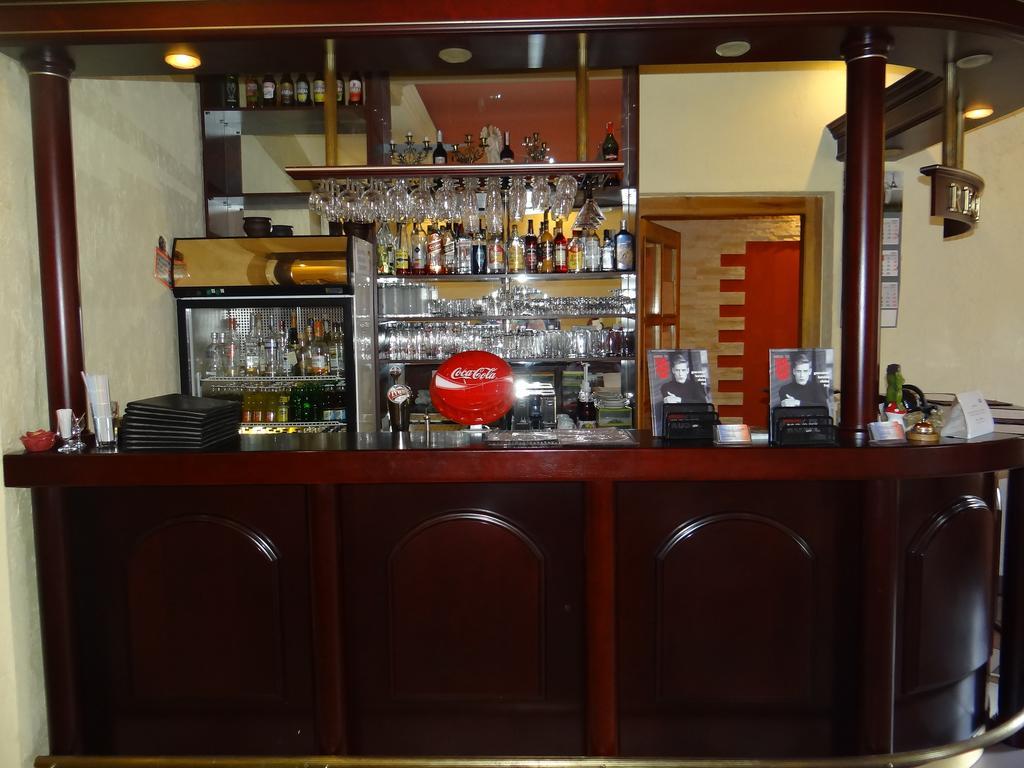Hotel Sekwana Czestochowa Bagian luar foto