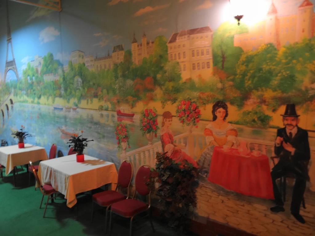 Hotel Sekwana Czestochowa Bagian luar foto