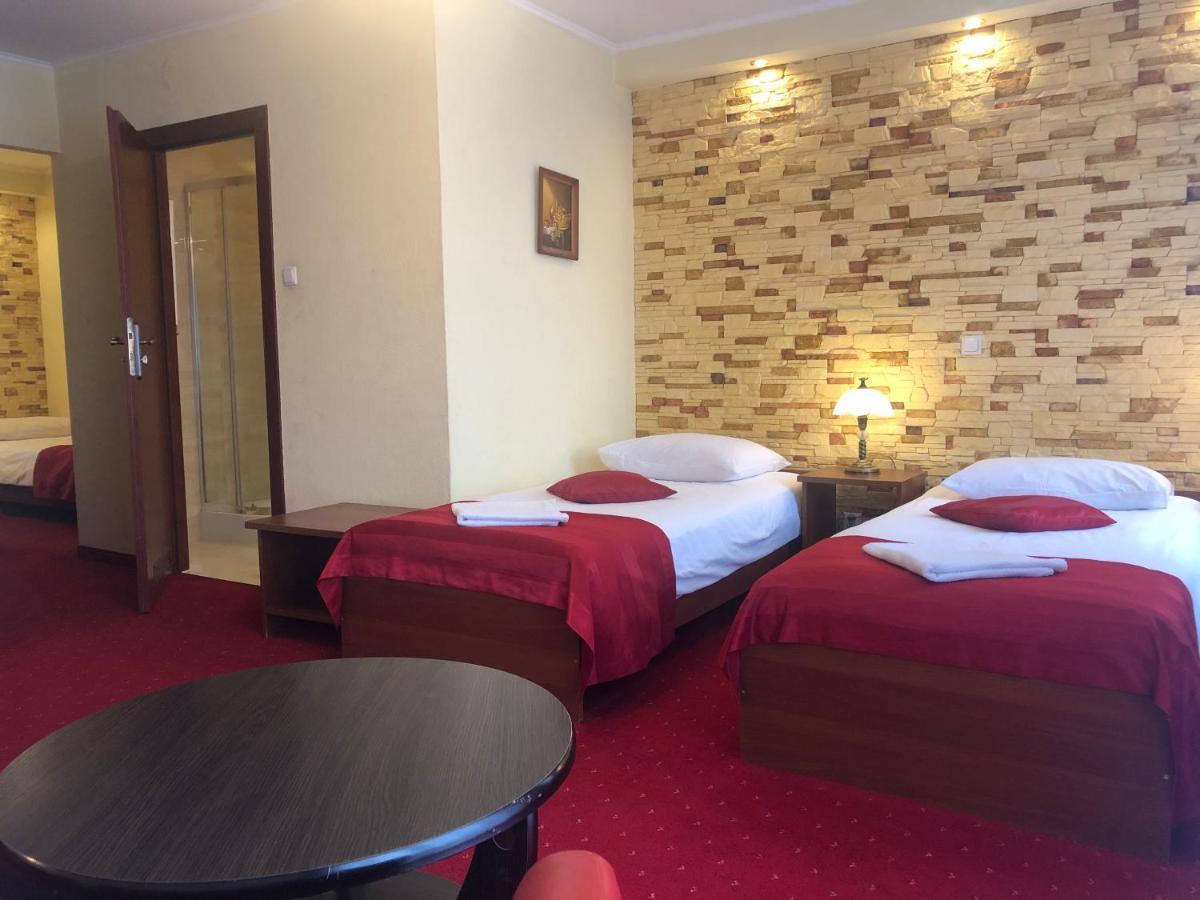 Hotel Sekwana Czestochowa Bagian luar foto