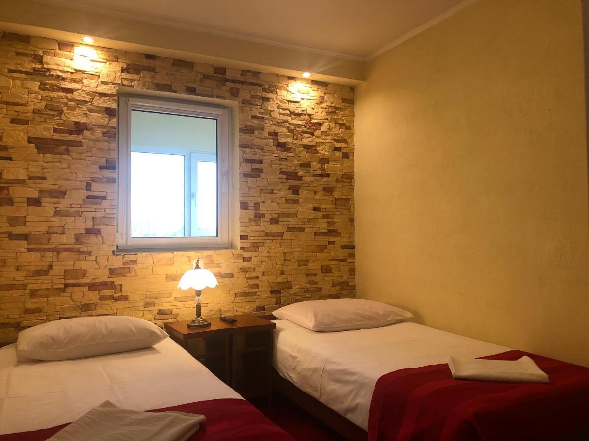 Hotel Sekwana Czestochowa Bagian luar foto